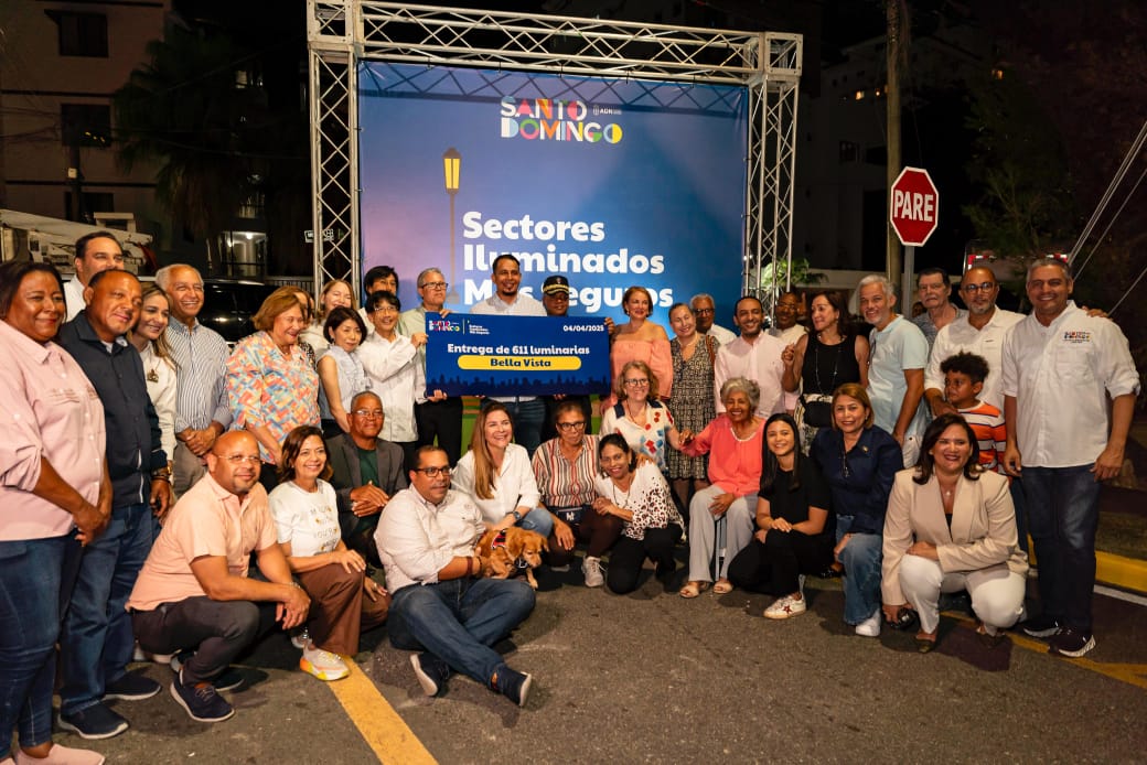 Carolina Mejía entrega 611 luminarias y cámaras para mayor seguridad en Bella Vista