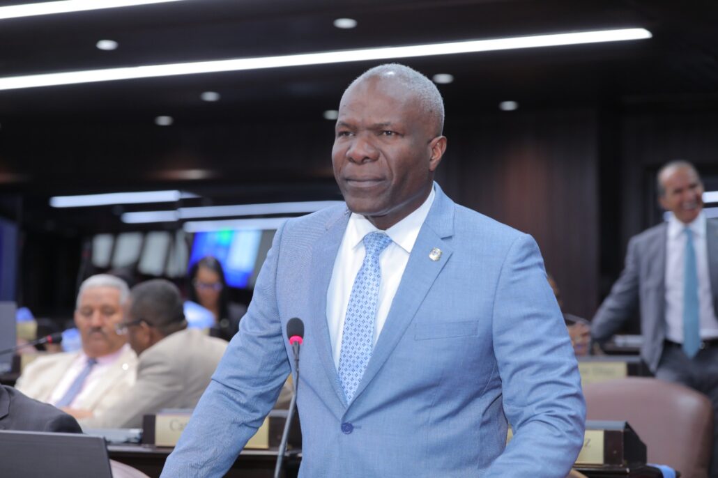 Luis Gómez destaca el valor de los profesionales de la comunicación en el Día Nacional del Periodista