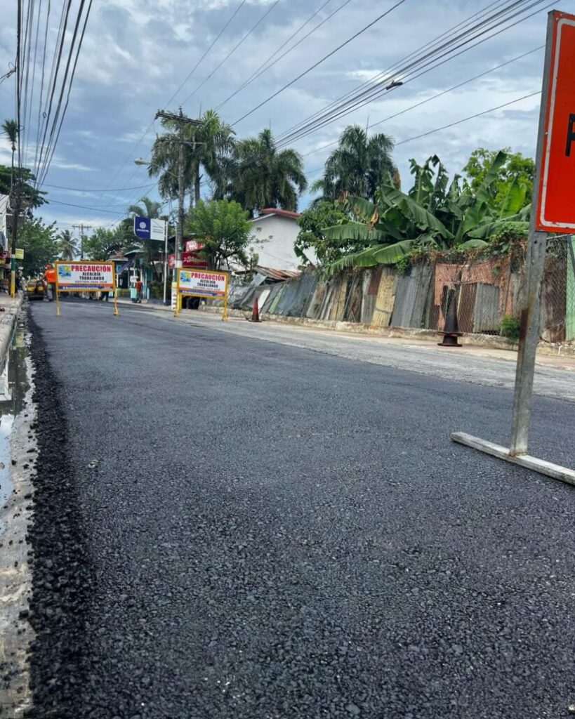 Avances en las señalizaciones horizontales y reparaciones viales en Las Terrenas - Noticias de hoy en República Dominicana | De Último Minuto