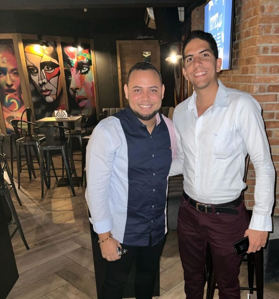 Rhoyer Hernández, el camarero de las buenas atenciones que murió en la tragedia del Jet Set - Noticias de hoy en República Dominicana | De Último Minuto