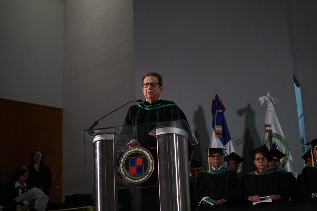 UNPHU gradúa a 463 nuevos profesionales - Noticias de hoy en República Dominicana | De Último Minuto