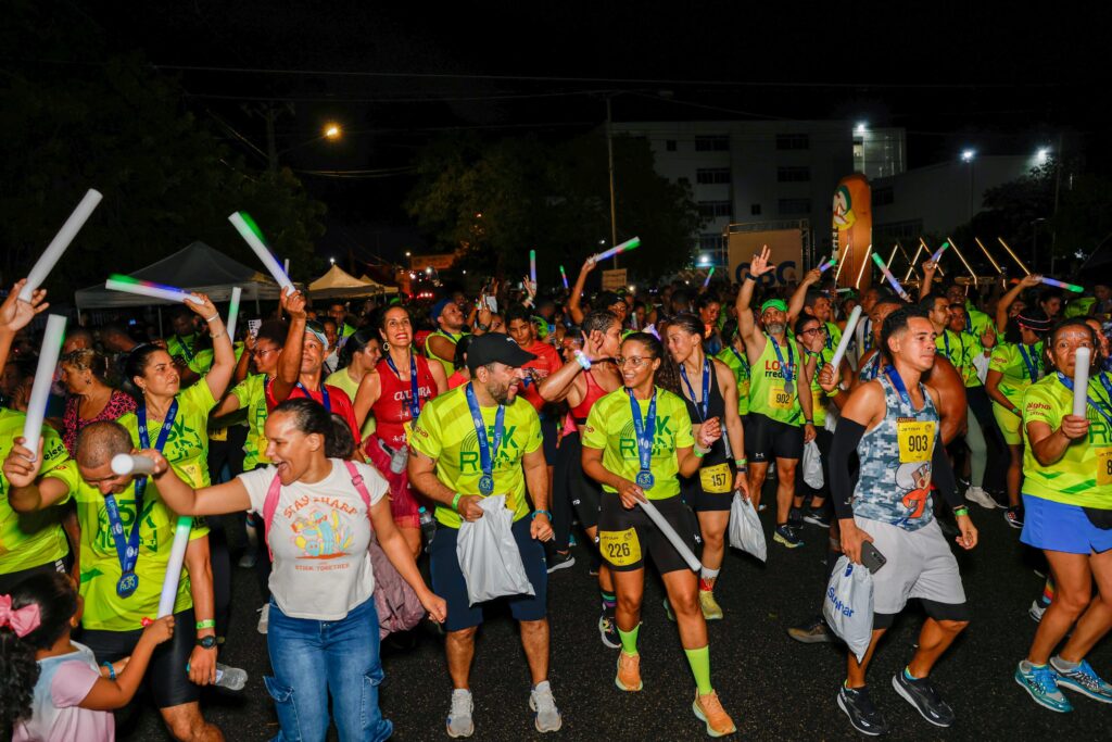 Éxito total en la 5K Night Run 2025 dirigida por Andrés Reyes - Noticias de hoy en República Dominicana | De Último Minuto