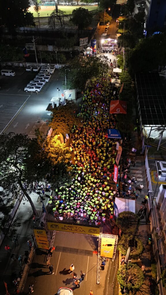 Éxito total en la 5K Night Run 2025 dirigida por Andrés Reyes - Noticias de hoy en República Dominicana | De Último Minuto