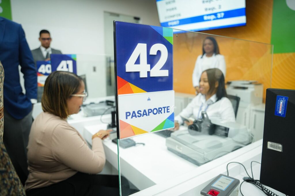 La nueva oficina de Pasaportes en San Cristóbal ofrecerá servicios en horario extendido de lunes a viernes de 8:00 a.m. a 8:00 p.m.