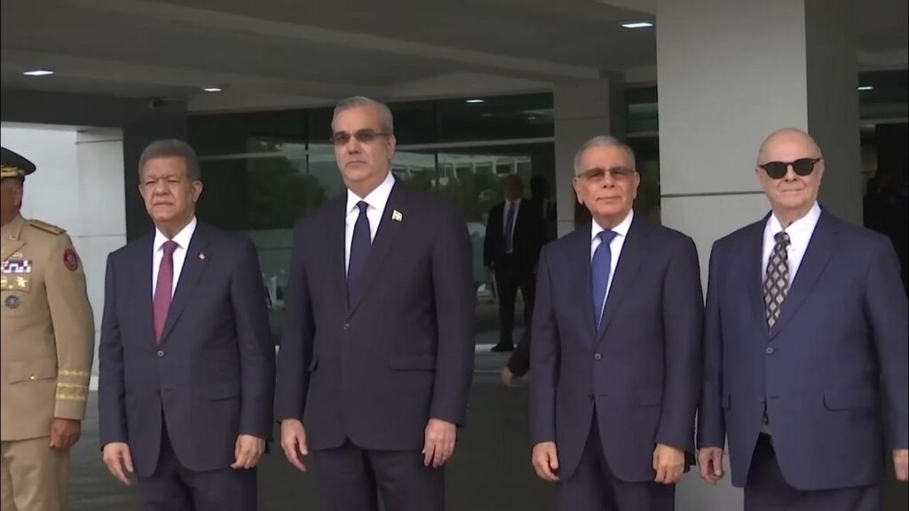 Psiquiatra analiza el lenguaje no verbal de Abinader, Leonel, Hipólito y Danilo durante reunión - Noticias de hoy en República Dominicana | De Último Minuto