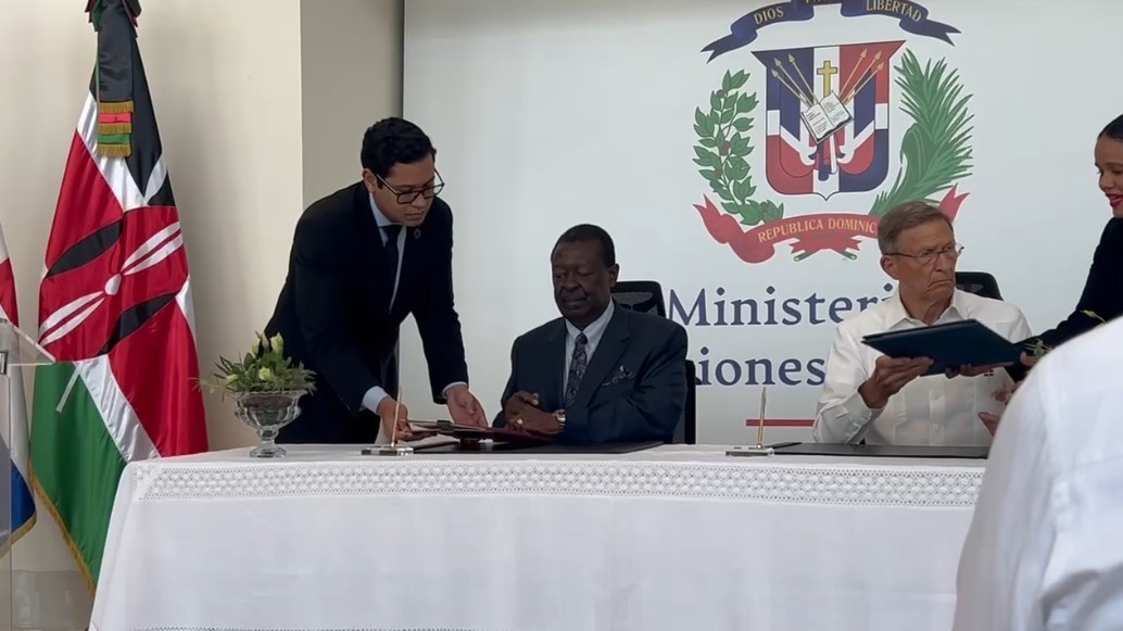 República Dominicana y Kenia firman acuerdos que incluyen apoyo a policías kenianos desplegados en Haití