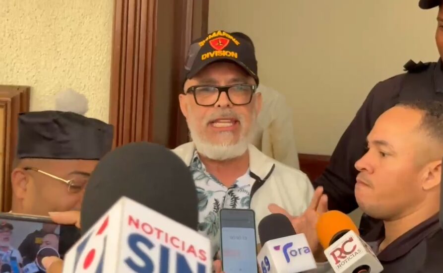 Imponen presentación periódica e impedimento de salida a Ángel Martinez