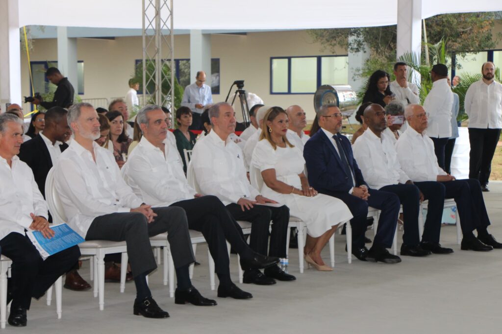UNIROMANA abre sus puertas - Noticias de hoy en República Dominicana | De Último Minuto