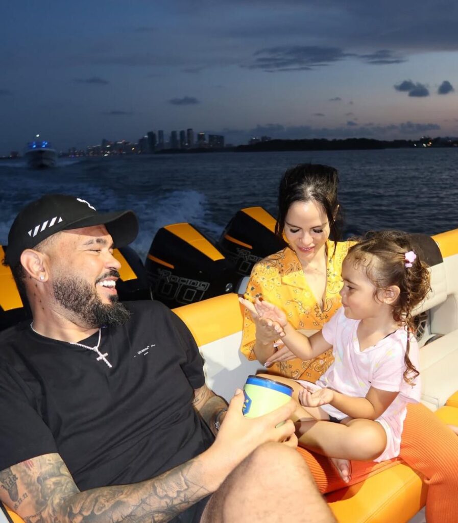 Figuras del espectáculo y el deporte celebran con emotivos mensajes el Día de las Madres en EEUU - Noticias de hoy en República Dominicana | De Último Minuto