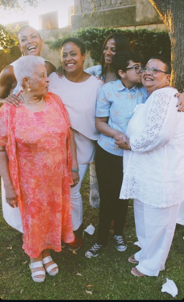 Figuras del espectáculo y el deporte celebran con emotivos mensajes el Día de las Madres en EEUU - Noticias de hoy en República Dominicana | De Último Minuto