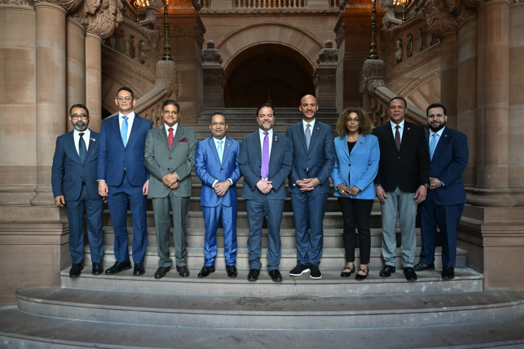 Director del 911 recibe reconocimiento en EE. UU. por liderazgo en emergencias - Noticias de hoy en República Dominicana | De Último Minuto