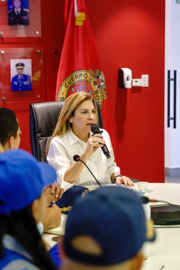 Carolina Mejía activa el Comité de Prevención ante alerta roja por vaguada - Noticias de hoy en República Dominicana | De Último Minuto