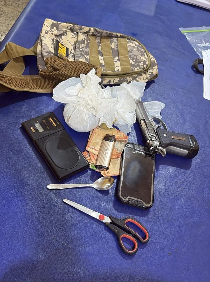 Autoridades apresan a 10 personas con drogas y armas ilegales en Dajabón y Montecristi - Noticias de hoy en República Dominicana | De Último Minuto