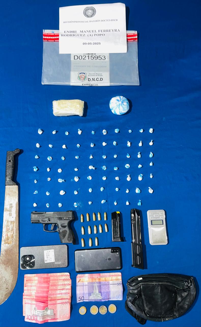 Autoridades apresan a 10 personas con drogas y armas ilegales en Dajabón y Montecristi - Noticias de hoy en República Dominicana | De Último Minuto