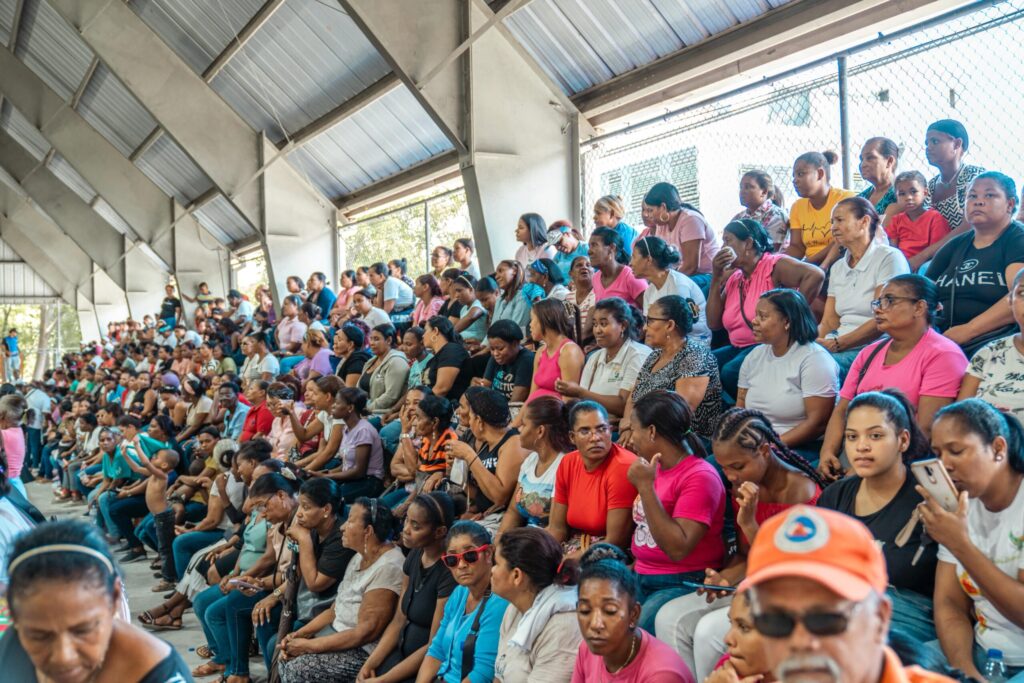 Raquel Peña celebra Día de las Madres con mujeres en Bahoruco - Noticias de hoy en República Dominicana | De Último Minuto