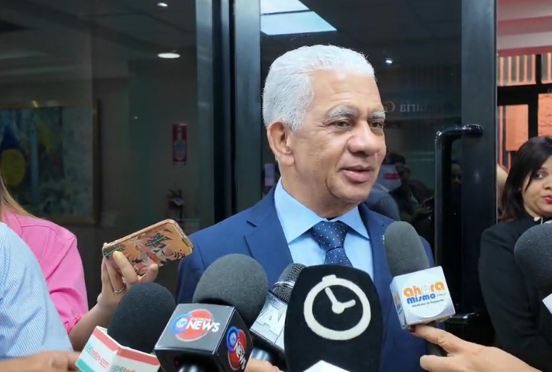 Presidente del Senado considera inoportuno crear Ministerio del Hombre; propone Ministerio de la Familia