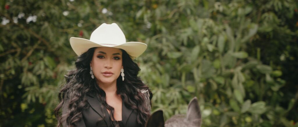 Luisanna Grullón estrena su vibrante videoclip “Ay Ay Ay”, dirigido por Lowensky Natera - Noticias de hoy en República Dominicana | De Último Minuto