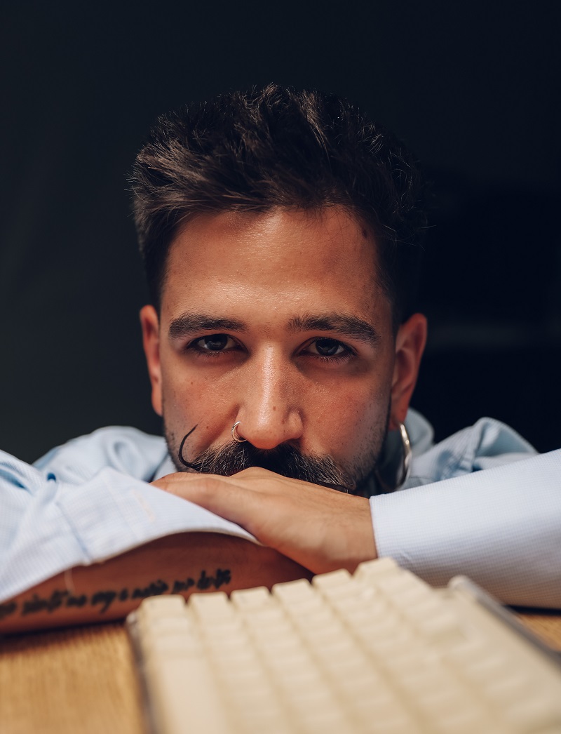 Camilo lanza sencillo “Maldito ChatGPT”