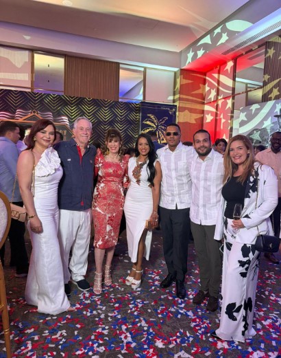 Embajada de EEUU celebra 249 aniversario de su Independencia con presencia del presidente Abinader - Noticias de hoy en República Dominicana | De Último Minuto