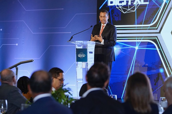 ¡RD apaga la TV del pasado! Gómez Mazara anuncia que en diciembre inicia la Televisión Terrestre Digital