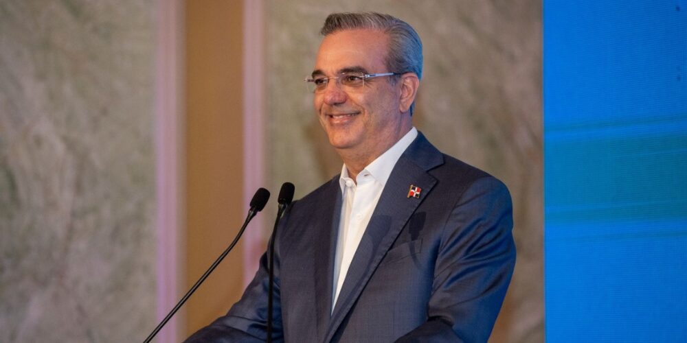 Director de OIT elogia liderazgo de Abinader por compromiso con la justicia social
