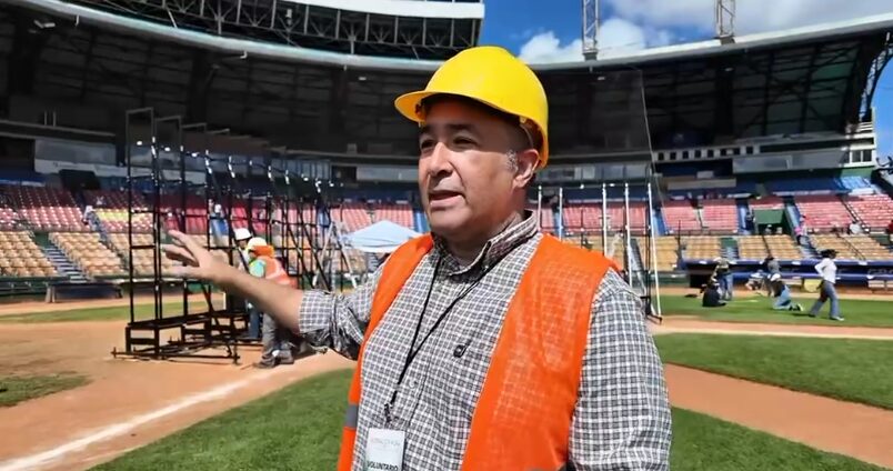 Testigos de Jehová preparan Estadio Quisqueya previo a sus asambleas