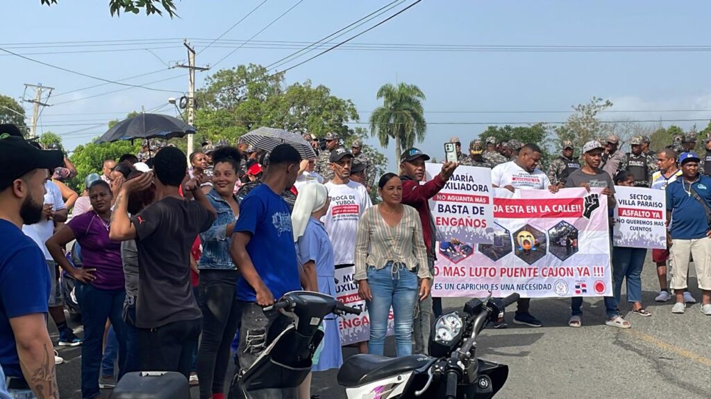 Comunidades de Bonao exigen soluciones urgentes en parada piquetera - Noticias de hoy en República Dominicana | De Último Minuto