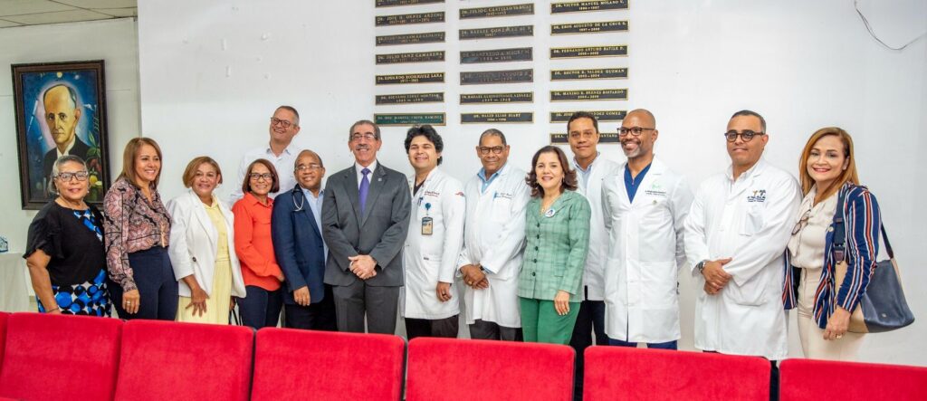 Jorge Asjana David visita el Hospital Dr. Salvador B. Gautier - Noticias de hoy en República Dominicana | De Último Minuto
