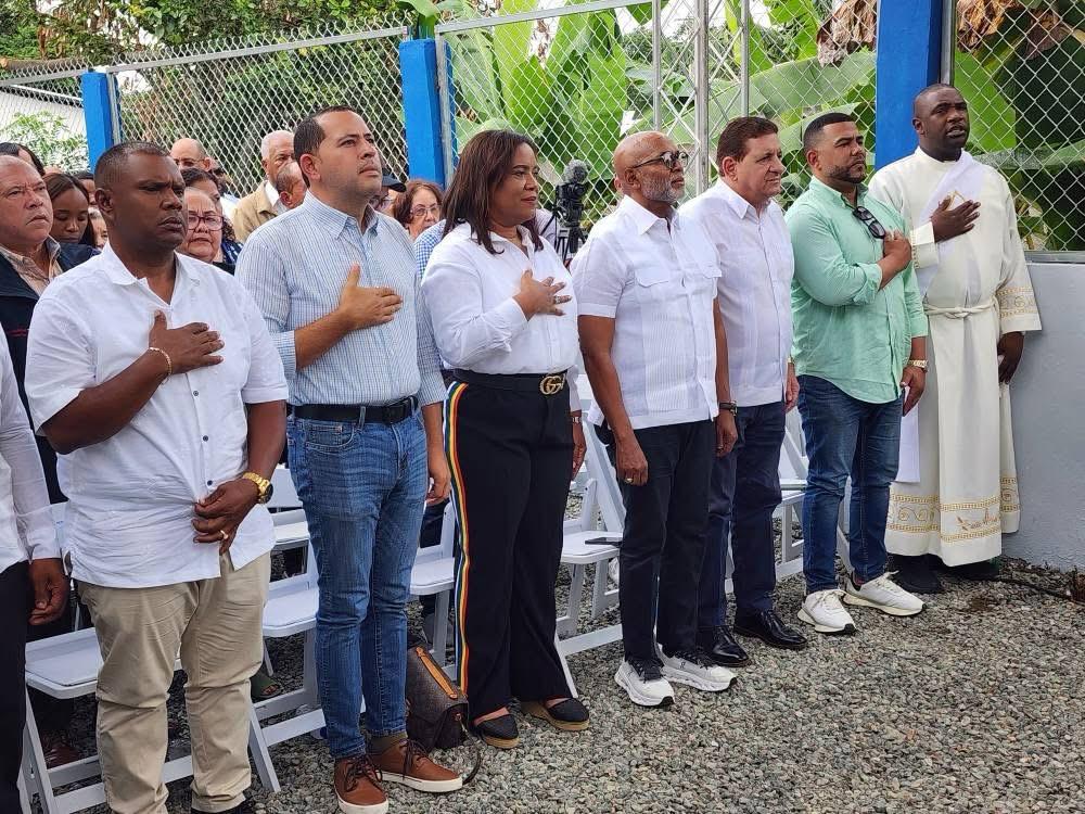 Ángel de la Cruz deja inaugurado centro comunal en Bonao - Noticias de hoy en República Dominicana | De Último Minuto