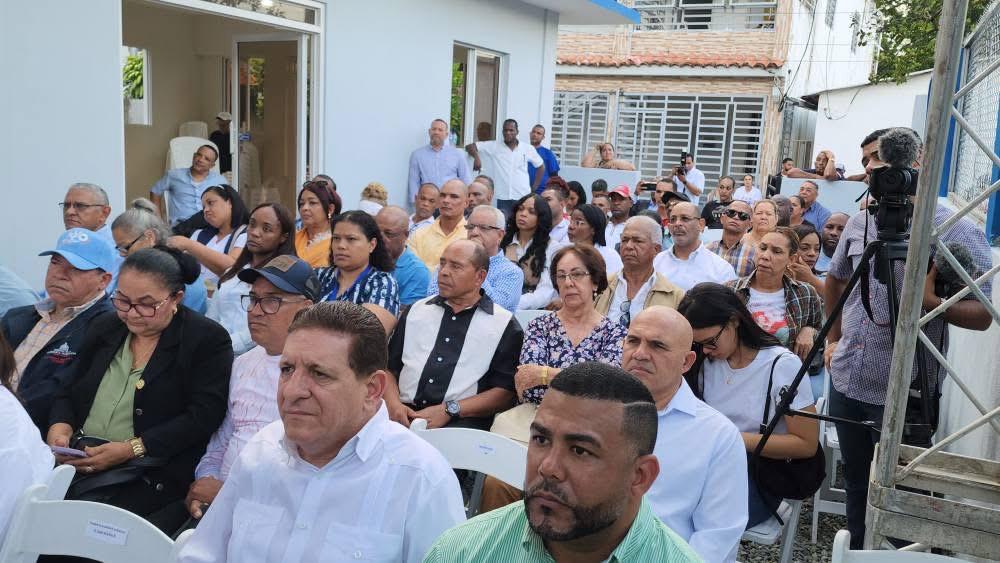 Ángel de la Cruz deja inaugurado centro comunal en Bonao - Noticias de hoy en República Dominicana | De Último Minuto