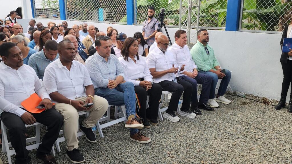 Ángel de la Cruz deja inaugurado centro comunal en Bonao - Noticias de hoy en República Dominicana | De Último Minuto