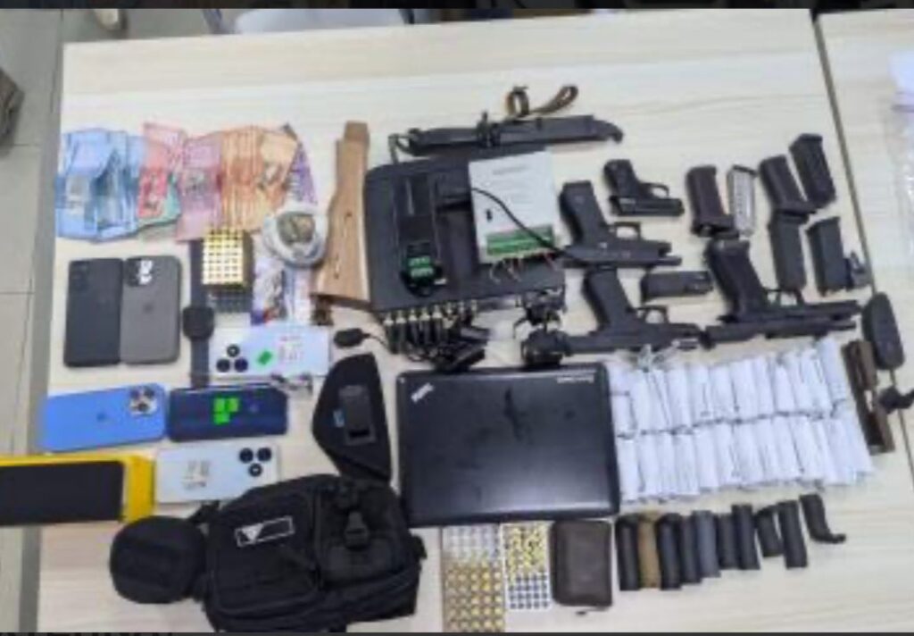Policía apresa en Salcedo a miembro de presunta red criminal que trafica armas desde EEUU a RD - Noticias de hoy en República Dominicana | De Último Minuto