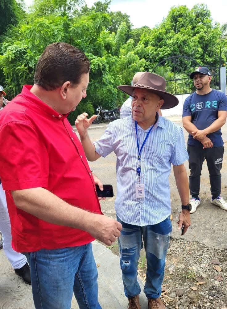 Autoridades dan inicio a mejoras provisionales en calles del sector María Auxiliadora - Noticias de hoy en República Dominicana | De Último Minuto