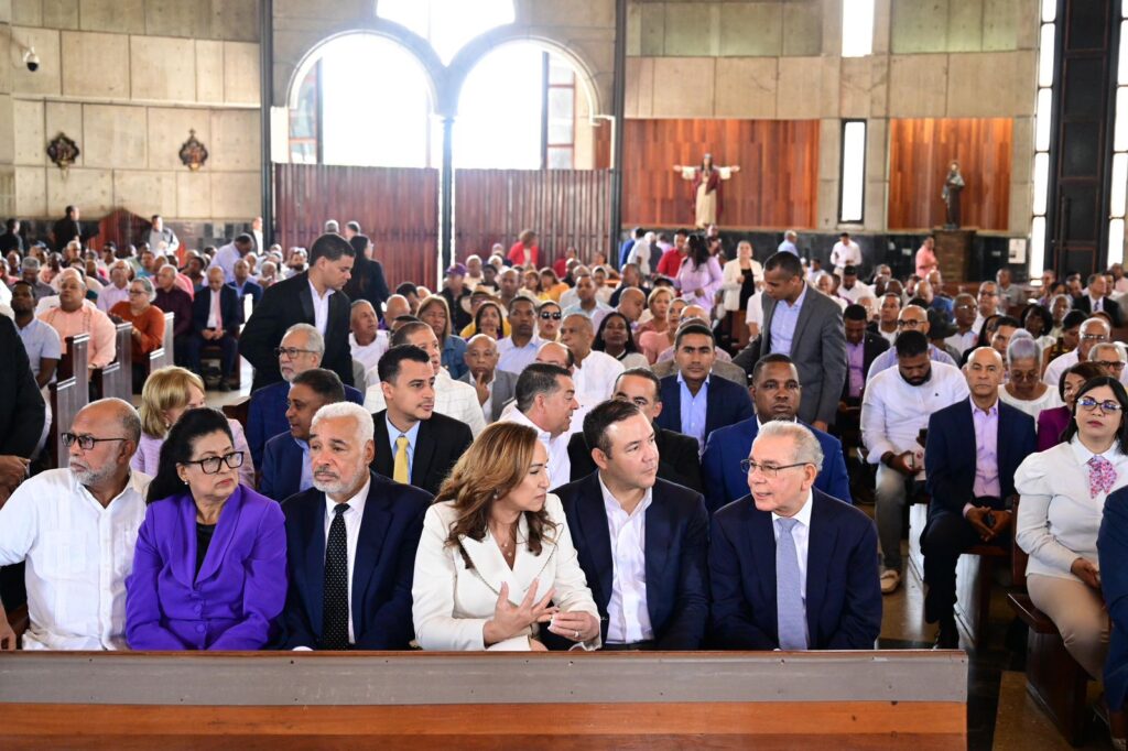 Danilo Medina encabeza emotivo homenaje del PLD a Juan Bosch en La Vega - Noticias de hoy en República Dominicana | De Último Minuto