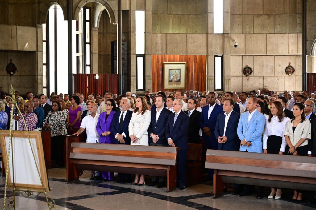 Danilo Medina encabeza emotivo homenaje del PLD a Juan Bosch en La Vega - Noticias de hoy en República Dominicana | De Último Minuto