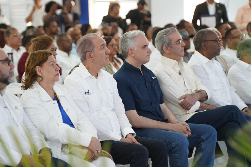 Gobierno entrega dos centros educativos en Constanza que beneficiarán a más de 2 mil estudiantes - Noticias de hoy en República Dominicana | De Último Minuto