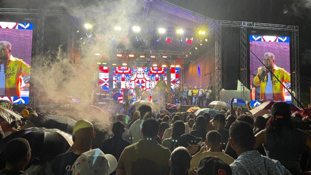 “Una noche para la historia”: El Torito hace vibrar a Bonao con su concierto “Gracias Dominicano” - Noticias de hoy en República Dominicana | De Último Minuto