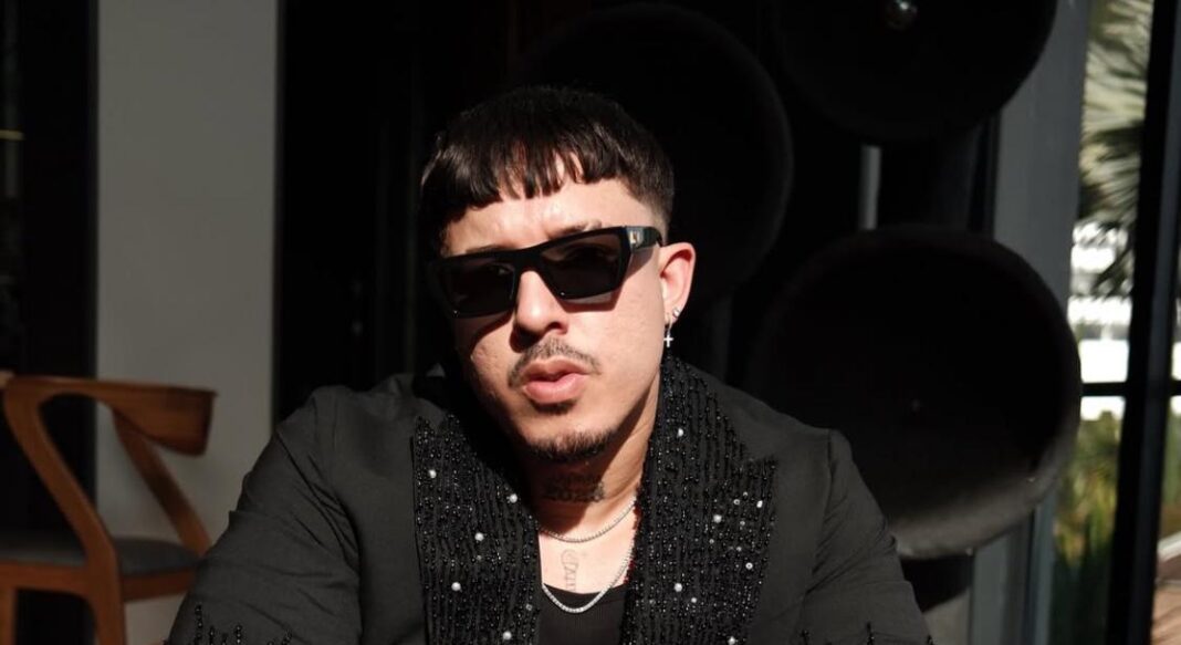 El cantante presentó su más reciente sencillo denominado “Espacio” durante el espectáculo All Music Fest 3 que se llevó a cabo el sábado en el Club Cultural Deportivo Lima.