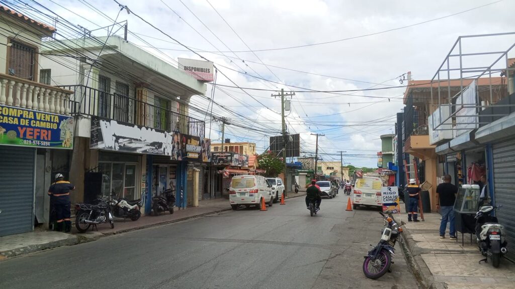 Edeeste desarticula conexiones irregulares en diversos establecimientos de Yuma - Noticias de hoy en República Dominicana | De Último Minuto