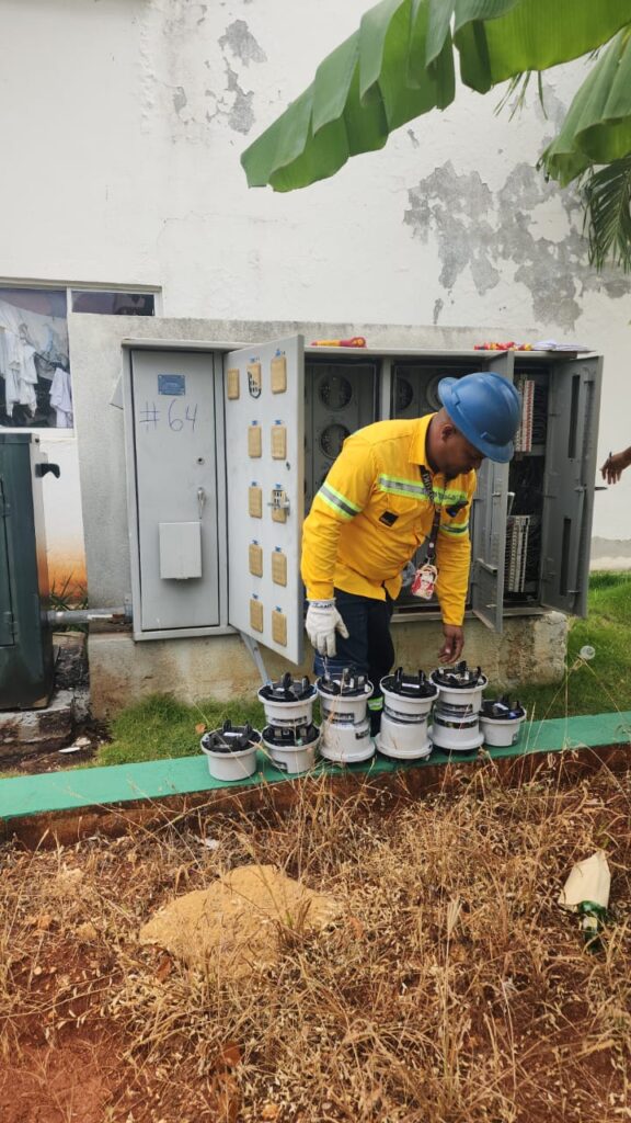 Edeeste detecta y desmantela conexiones ilegales en Ciudad Juan Bosch - Noticias de hoy en República Dominicana | De Último Minuto