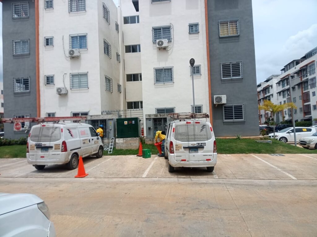 Edeeste detecta y desmantela conexiones ilegales en Ciudad Juan Bosch - Noticias de hoy en República Dominicana | De Último Minuto