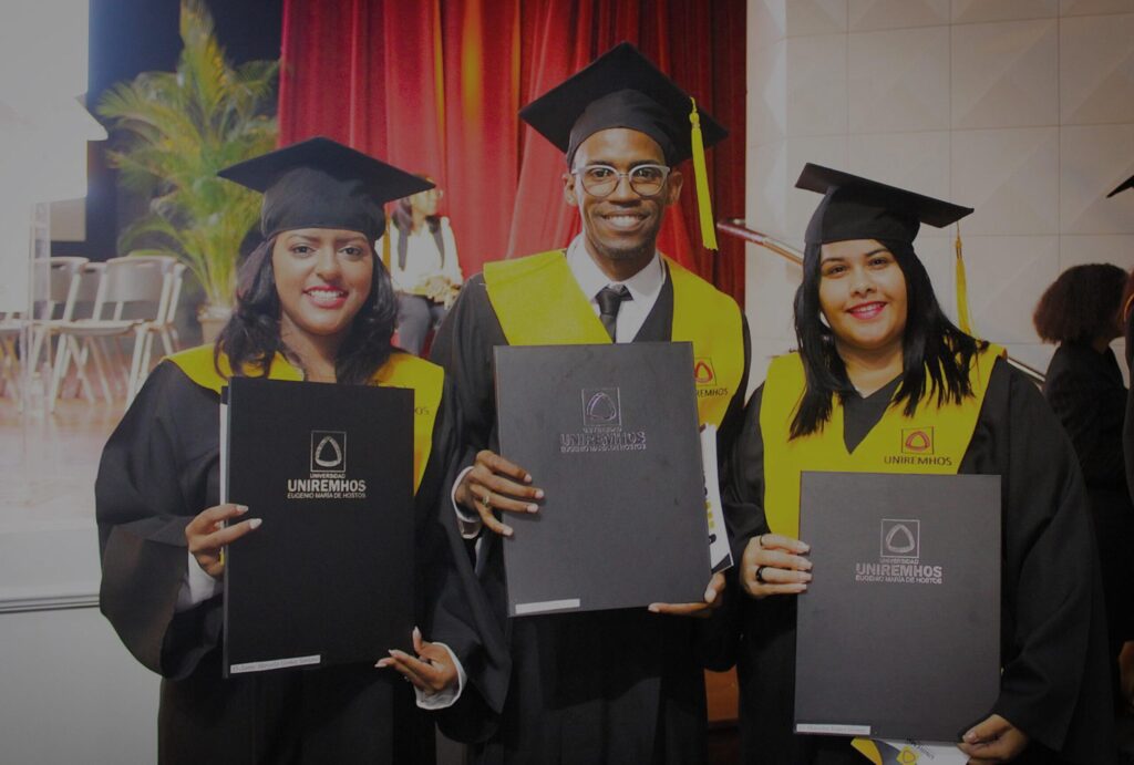 UNIREMHOS gradúa 498 nuevos profesionales: 88% son mujeres - Noticias de hoy en República Dominicana | De Último Minuto