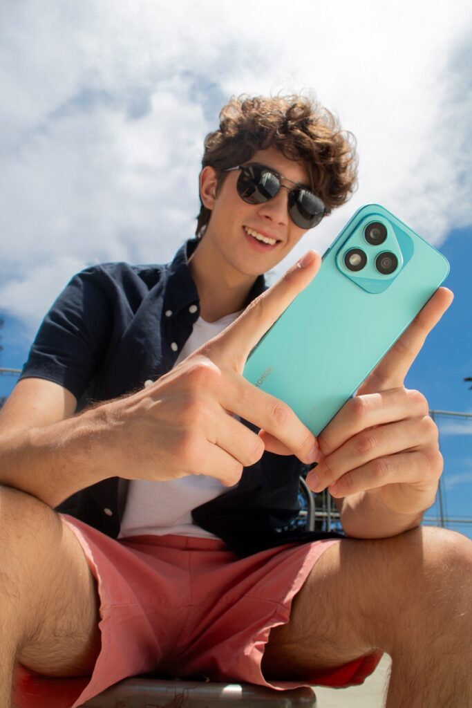 HONOR lanza la Serie 400: fotografía AI de 200MP, batería de 6000 mAh y edición inteligente para usuarios creativos - Noticias de hoy en República Dominicana | De Último Minuto