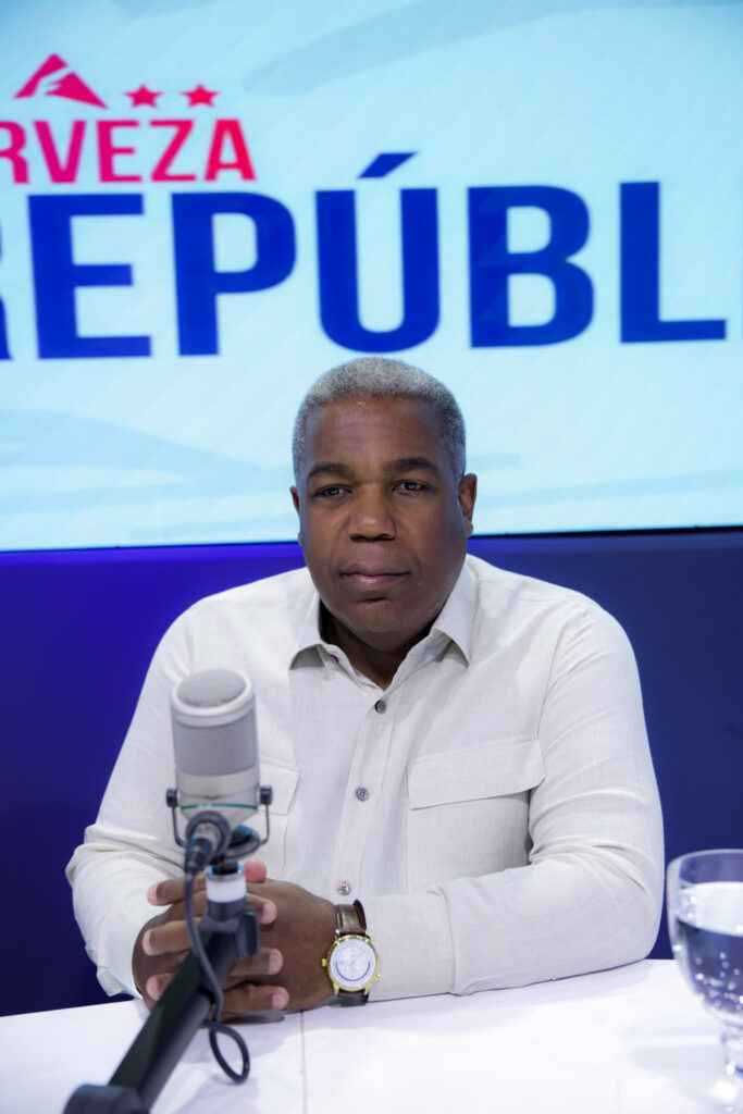 Tony Peña Guaba: "En un gobierno de nosotros, el país tiene que estar totalmente abierto"