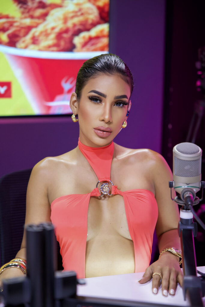 Caro Brito afligida hasta las lágrimas tras situación con Amelia Alcántara en Sin Filtro