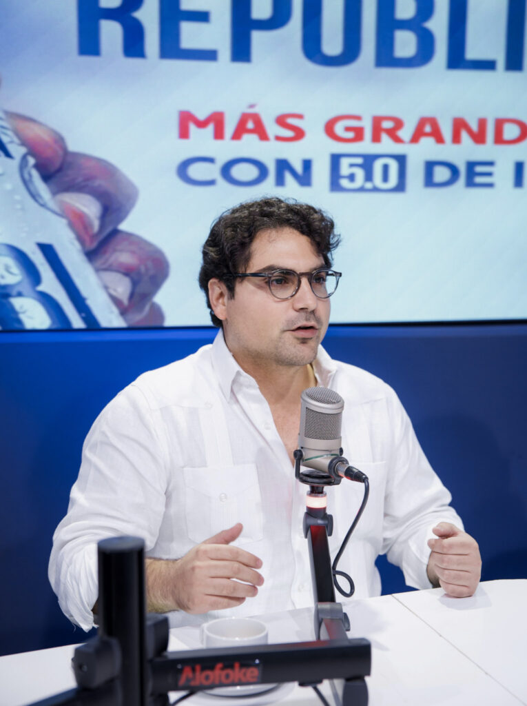 Director de RD Vial anuncia programa de carreteras limpias en todo el país - Noticias de hoy en República Dominicana | De Último Minuto