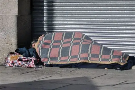 Casi 12,000 personas viven en las calles de Buenos Aires