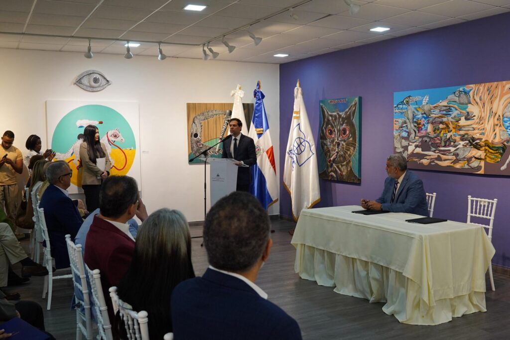 Cultura y APEC firman alianza para impulsar formación artística y preservación del patrimonio dominicano - Noticias de hoy en República Dominicana | De Último Minuto