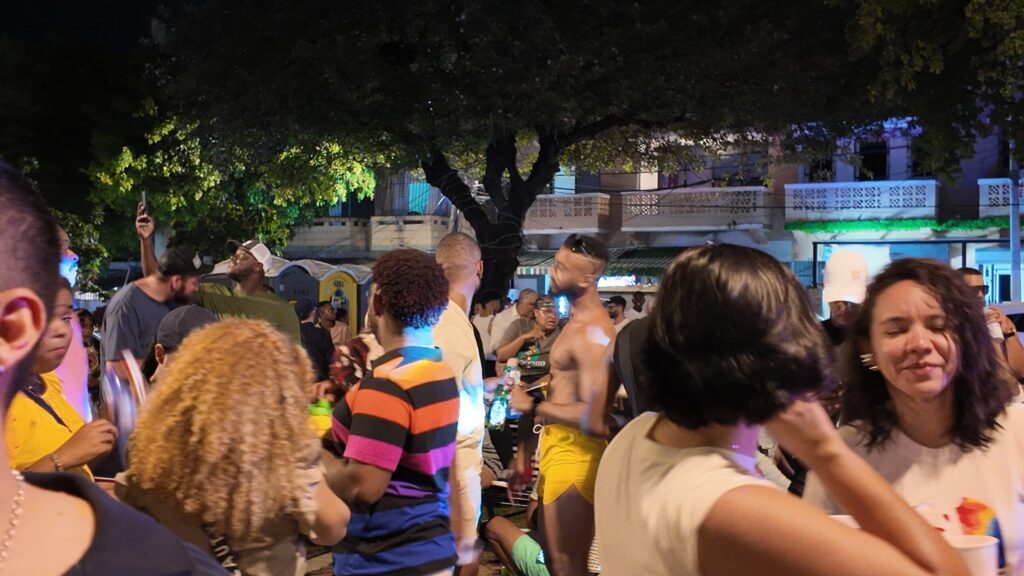 Entre alegría y reclamos, la comunidad LGBTIQ+ exige apoyo real del gobierno - Noticias de hoy en República Dominicana | De Último Minuto