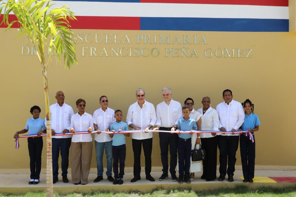 Abinader inaugura escuelas en La Altagracia con capacidad para 1,600 estudiantes - Noticias de hoy en República Dominicana | De Último Minuto